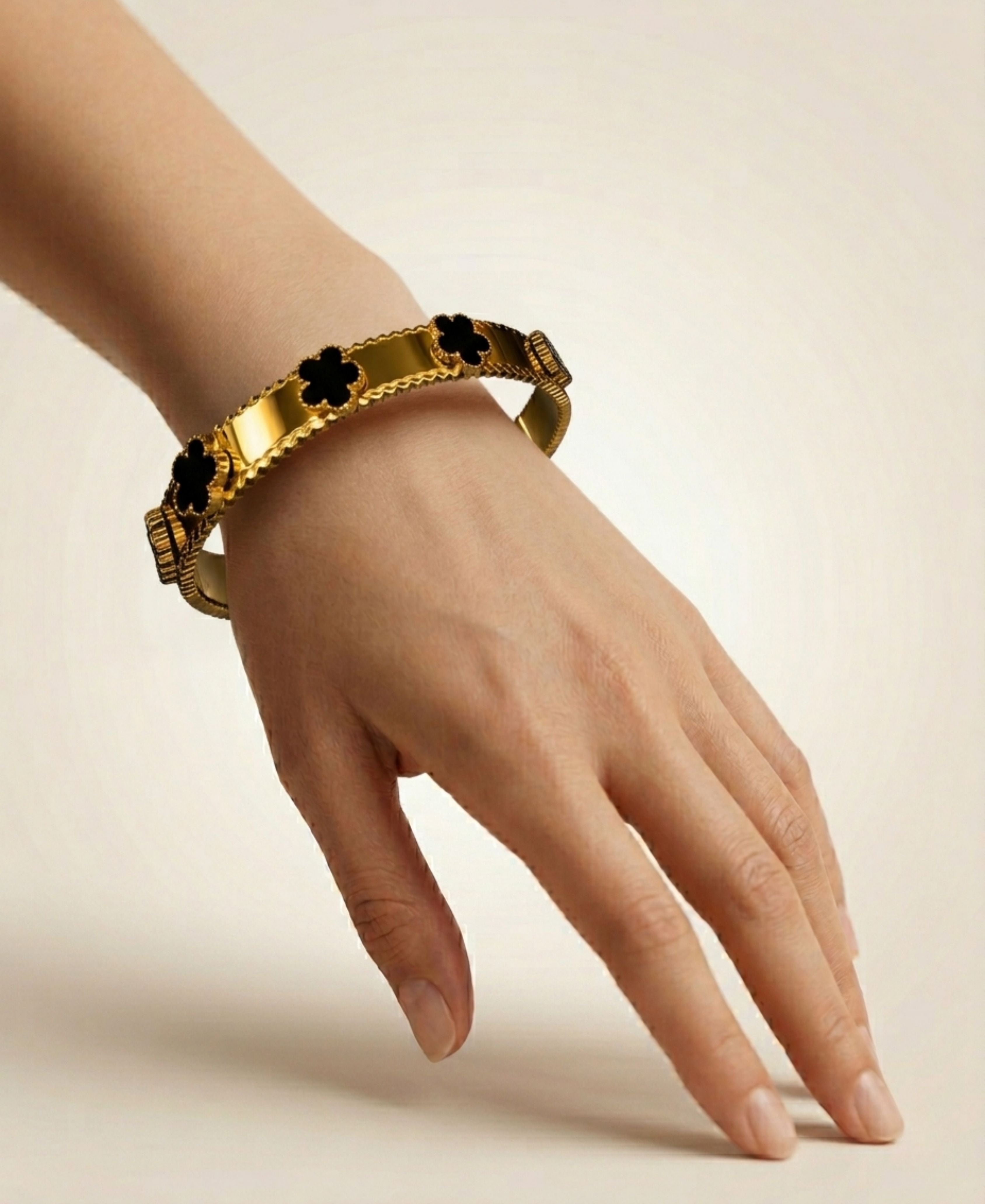 SS Flower Cuff